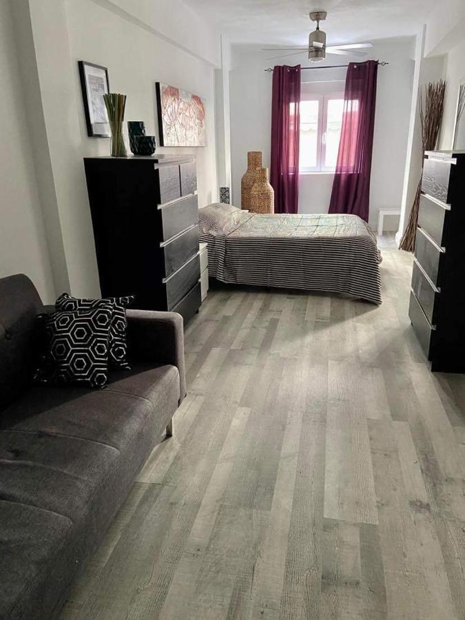Rainbow Rentals Marques 7 Бенидорм Экстерьер фото